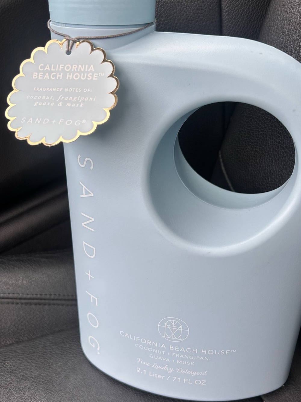 SAND+FOG California Beach House Light Blue Laundry Detergent